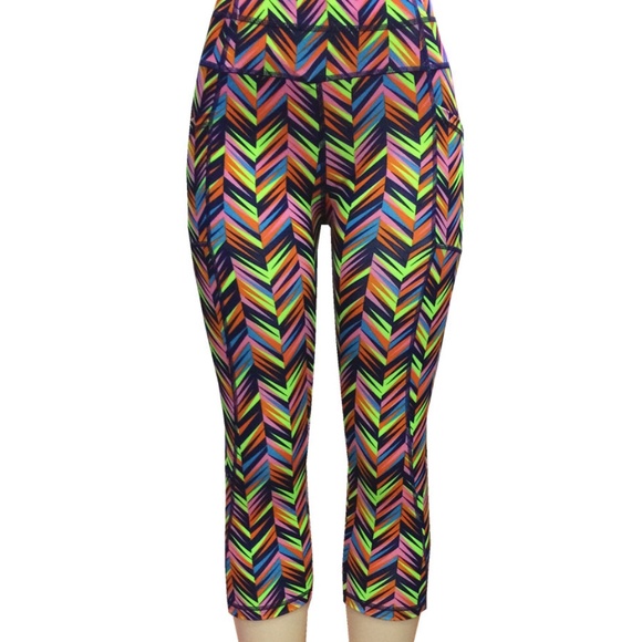 Lida Collection Athletic Capri Leggings - Picture 1 of 2